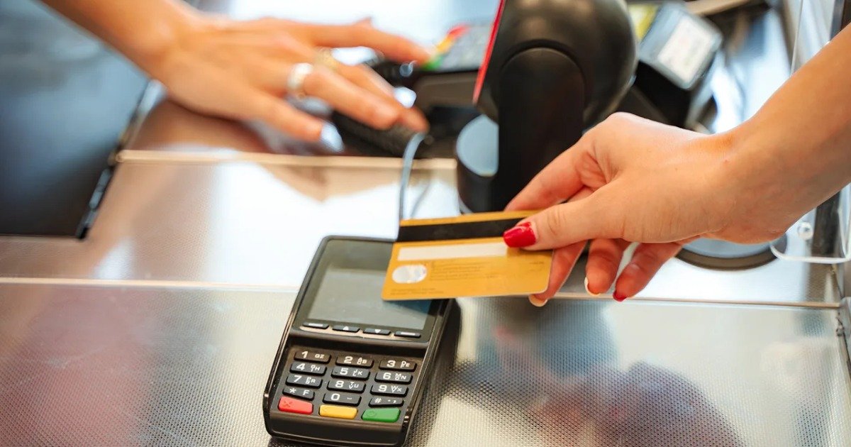 Best Low Fee Credit Cards 2026: A Global Guide to Minimizing Costs
